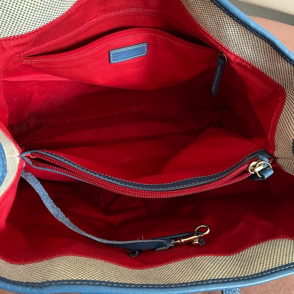 Authentic Dooney and Bourke bag - Picture 5 of 11